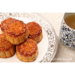 月餅廠批發(fā)稱重月餅 50g散稱紅豆沙椒鹽味廣式月餅 一箱10斤