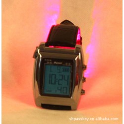 百世康JK05A激光能量凈血治療儀養(yǎng)生表腕式激光表 激光理療表